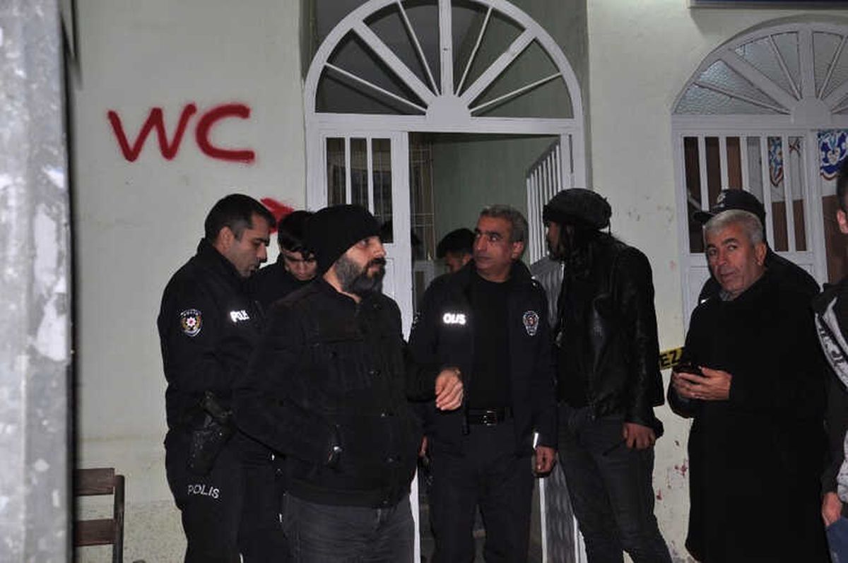 Cami Tuvaletinde Ölü Bulundu