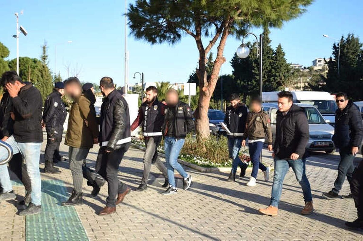 Çeşme\'de Görülmemiş Olay: Yediler, İçtiler, Kaldılar ve Lüks Villayı Soydular