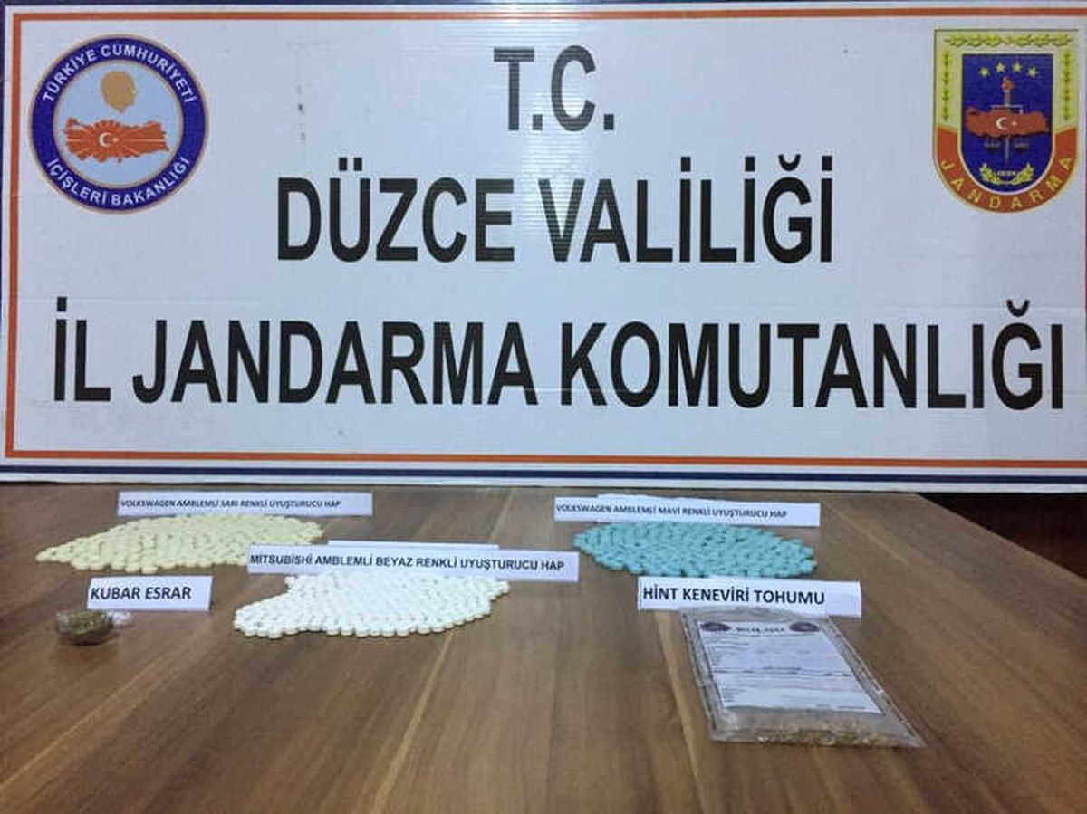 Düzce\'de Jandarmadan Uyuşturucu Operasyonu