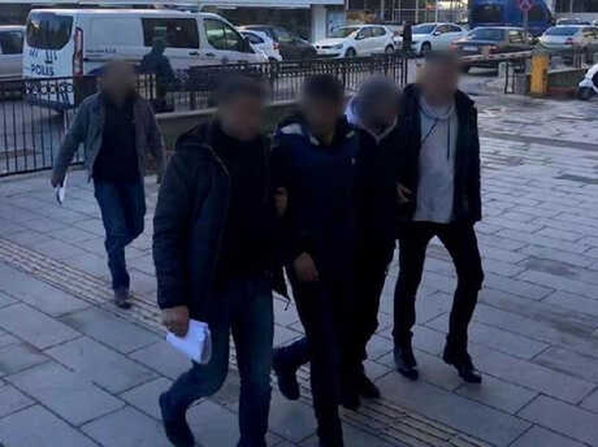 İki Ayrı Operasyonla Yakalanan 3 Hükümlü Tutuklandı