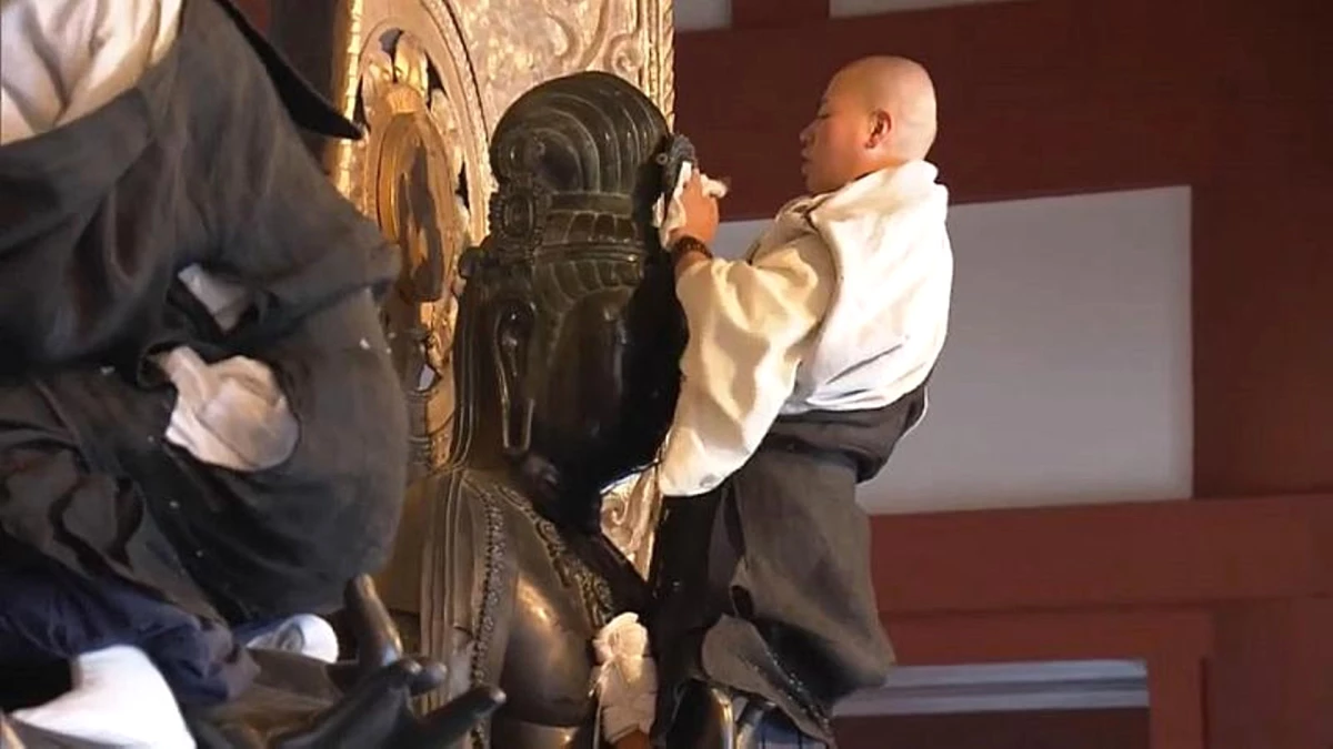 Japonya\'da Yakushiji Tapınağı\'nın Geleneksel Temizliği Yapıldı