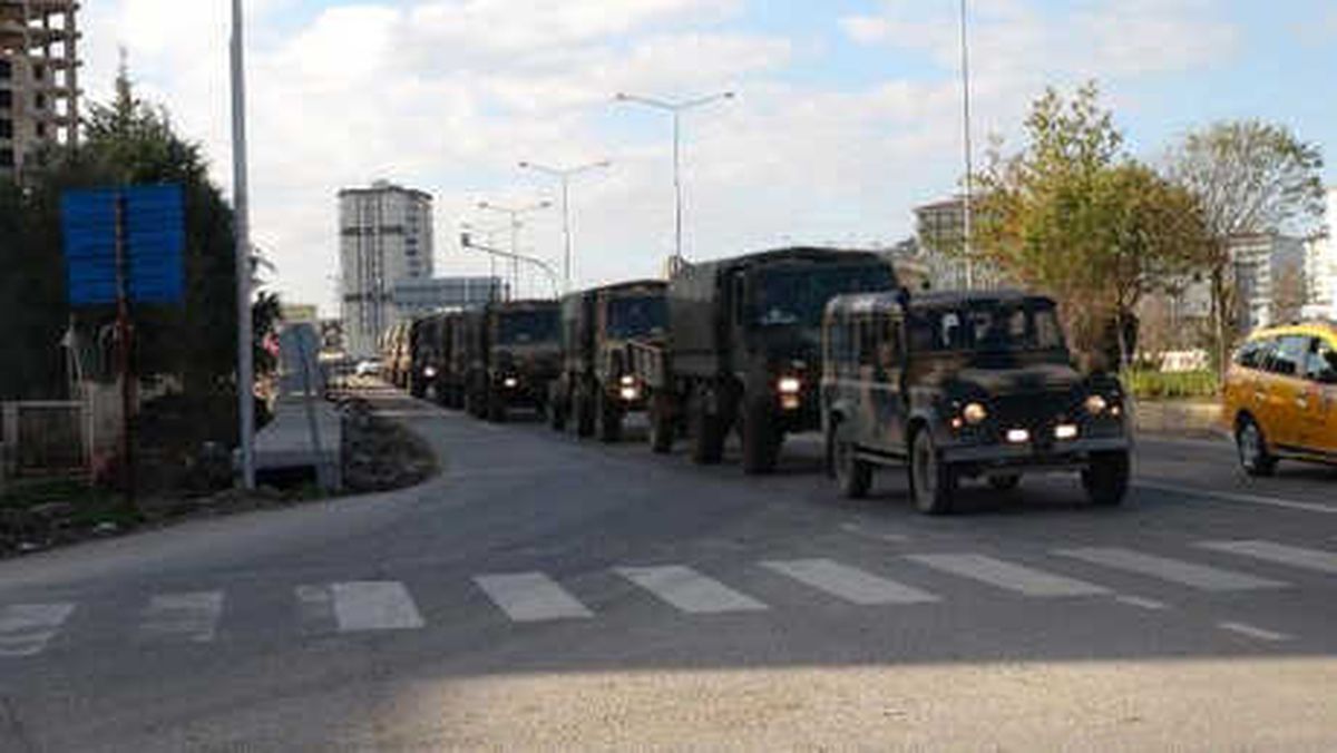 Kilis\'ten Menbiç\'e Askeri Sevkiyat Devam Ediyor