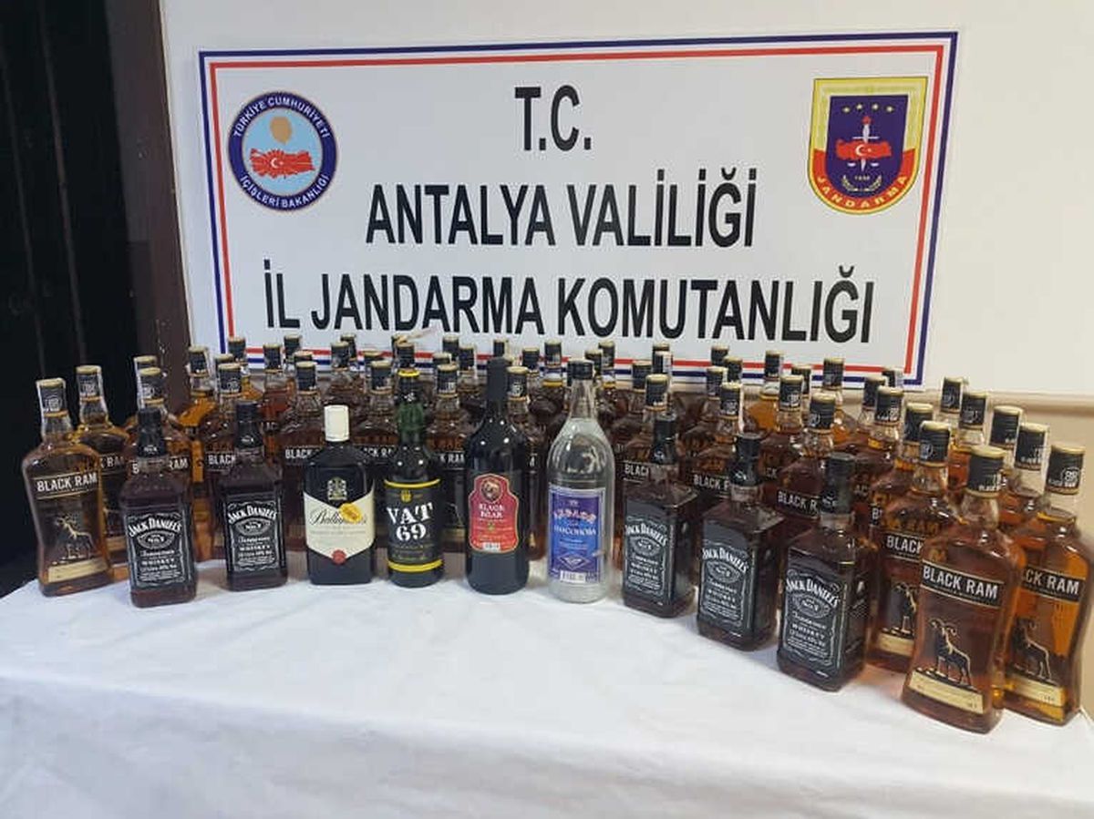 Kumluca\'da Kaçak İçki Operasyonu
