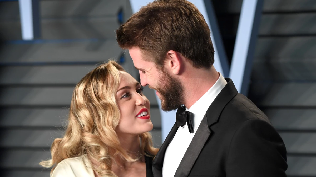 Masraftan Kaçınmak İçin Düğün Yapmayan Miley Cyrus, 46 Bin TL\'lik Elbise Giydi