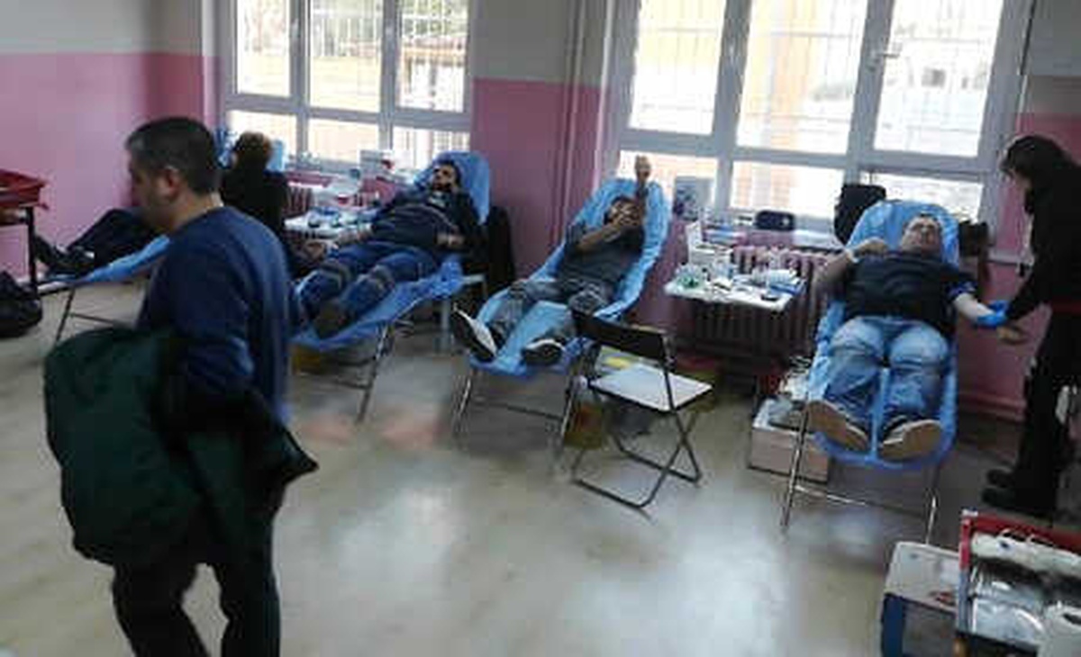 Ödemiş, Lösemi Hastası Öykü ve Ayten İçin Seferber Oldu