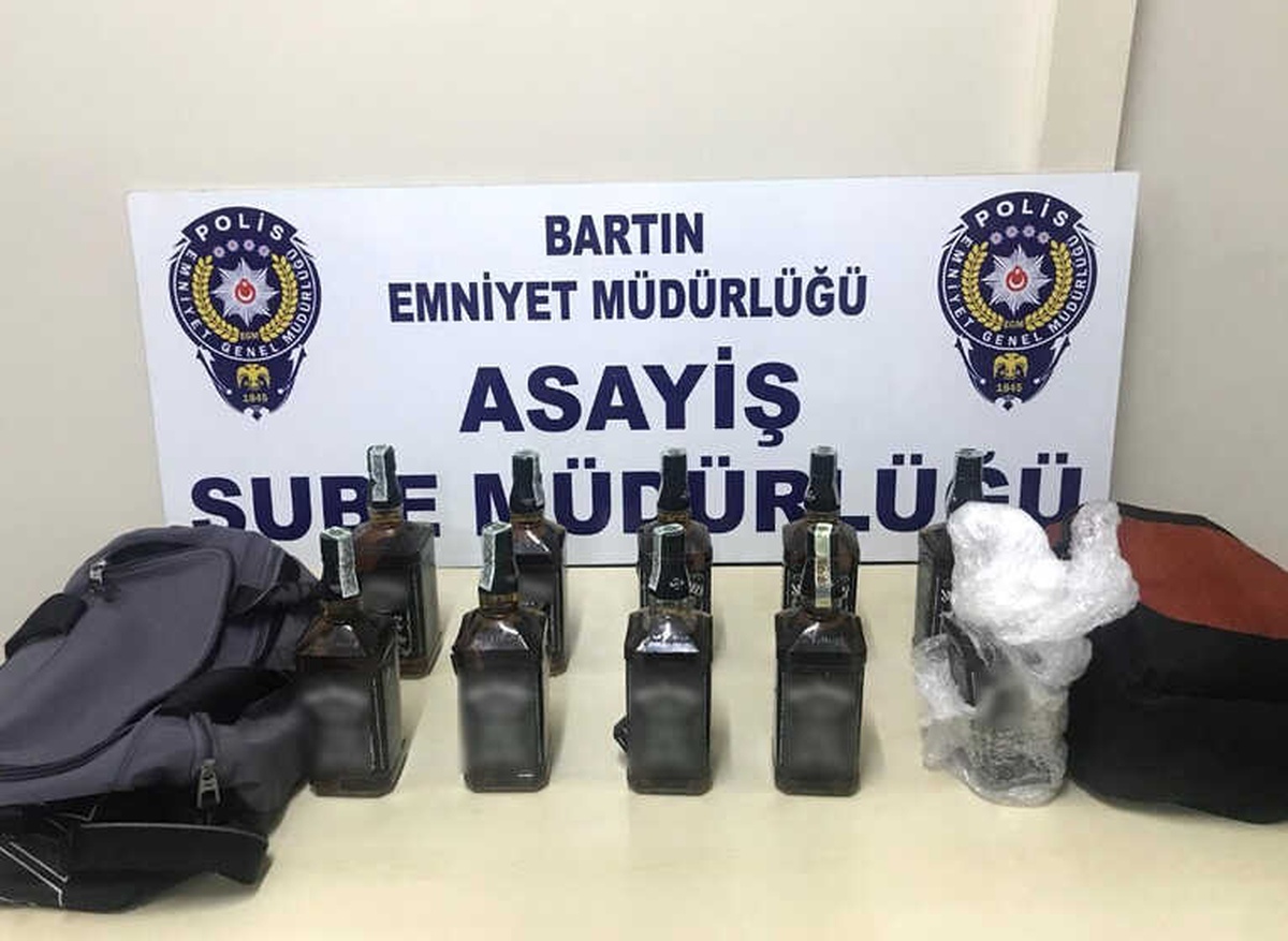 Piyasaya Kaçak İçki Sürmek İsterken Yakalandılar