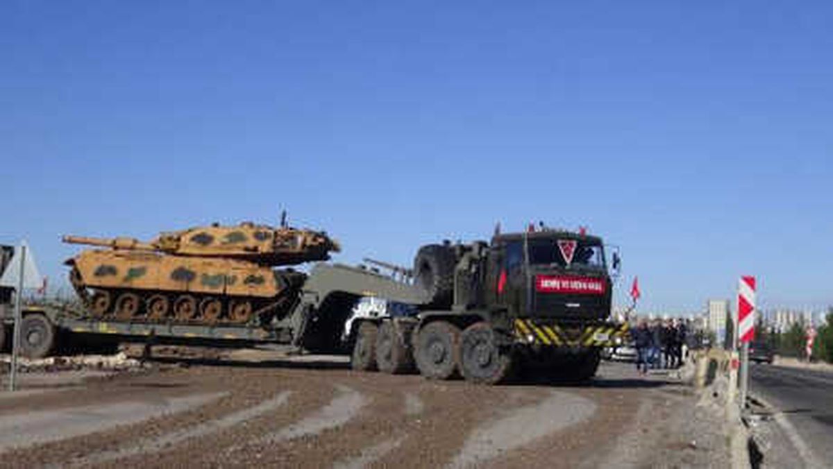 Şanlıurfa\'ya Tank ve Mühimmat Sevkiyatı (2)