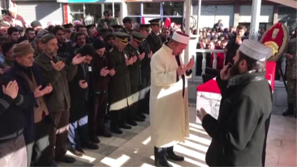 Vefat Eden Asker Toprağa Verildi