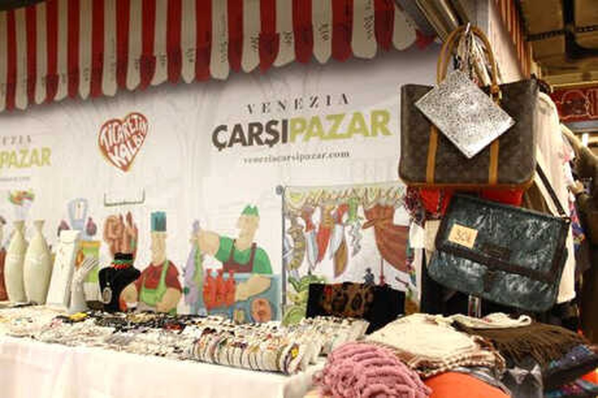 Venezia Çarşı Pazar\'da İkinci El Festivali Başladı