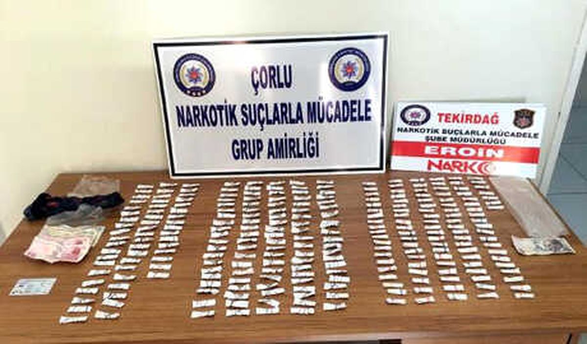 Yılbaşı Partisinde Kullanılacak Uyuşturucular, Yastık İçinden Çıktı