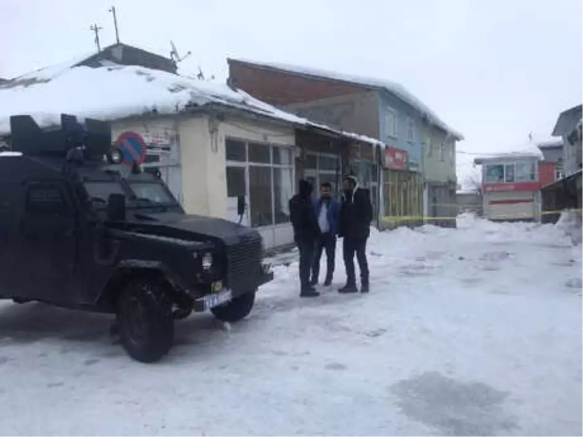 Abdülmelik\'in Acı Kaderi; Önce Kar Kütlesinin, Sonra Kepçenin Altında Kalıp Öldü