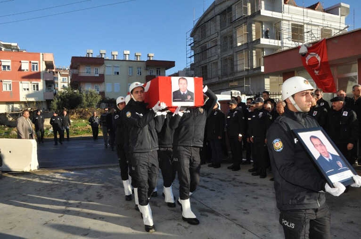 Balık Avında Hayatını Kaybeden Polis Gözyaşları Arasında Uğurlandı