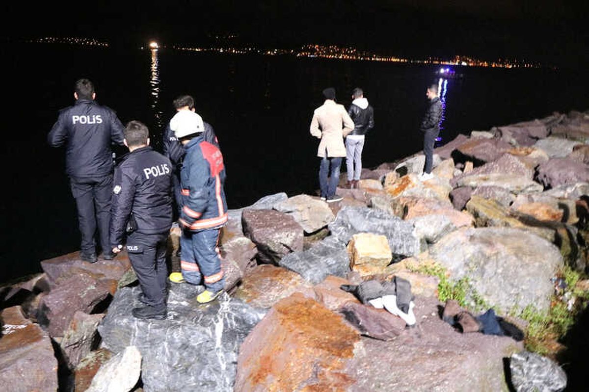 İddia İçin Girdiği Denizde Kayboldu