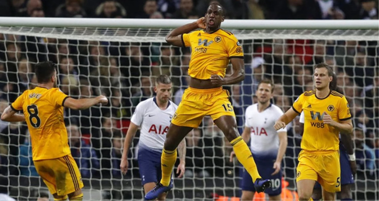 İngiltere Liginde Tottenham, Wolverhampton\'a Boyun Eğdi: 3-1