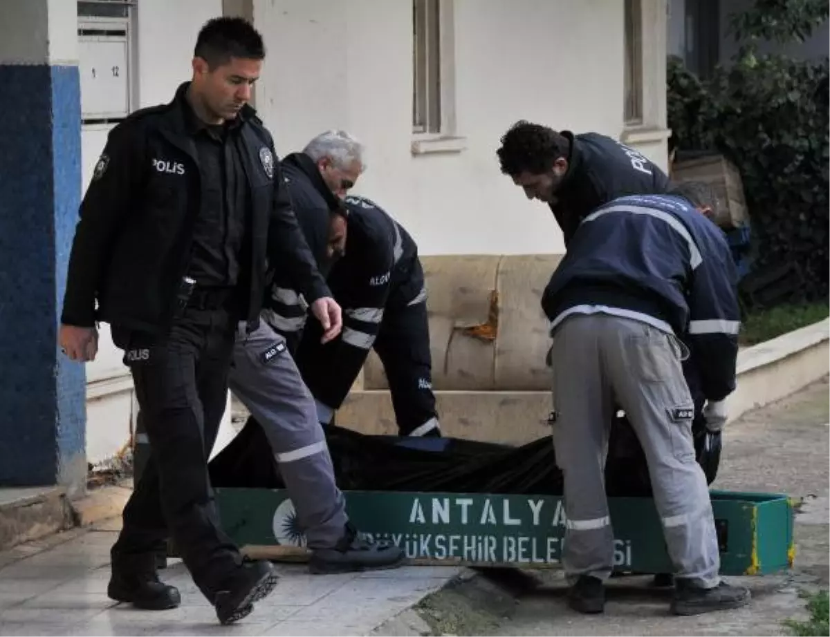 Isınması İçin Odasına Kömür Kozü Bırakılan Astım Hastası Berkay Öldü