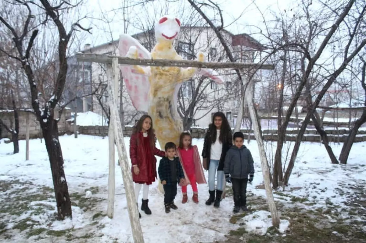 Kardan Van Gölü Canavarı Yaptı