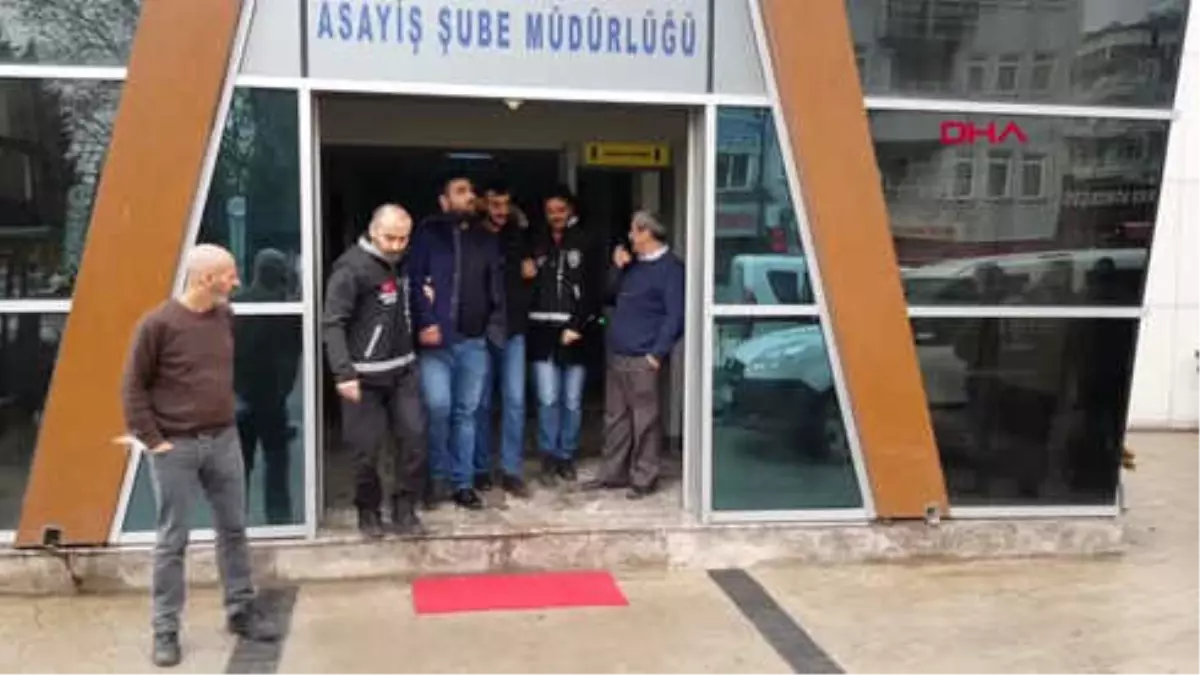 Kocaeli Haraç İçin Dükkanı Basan Kişilere Ateş Açtı 1 Yaralı