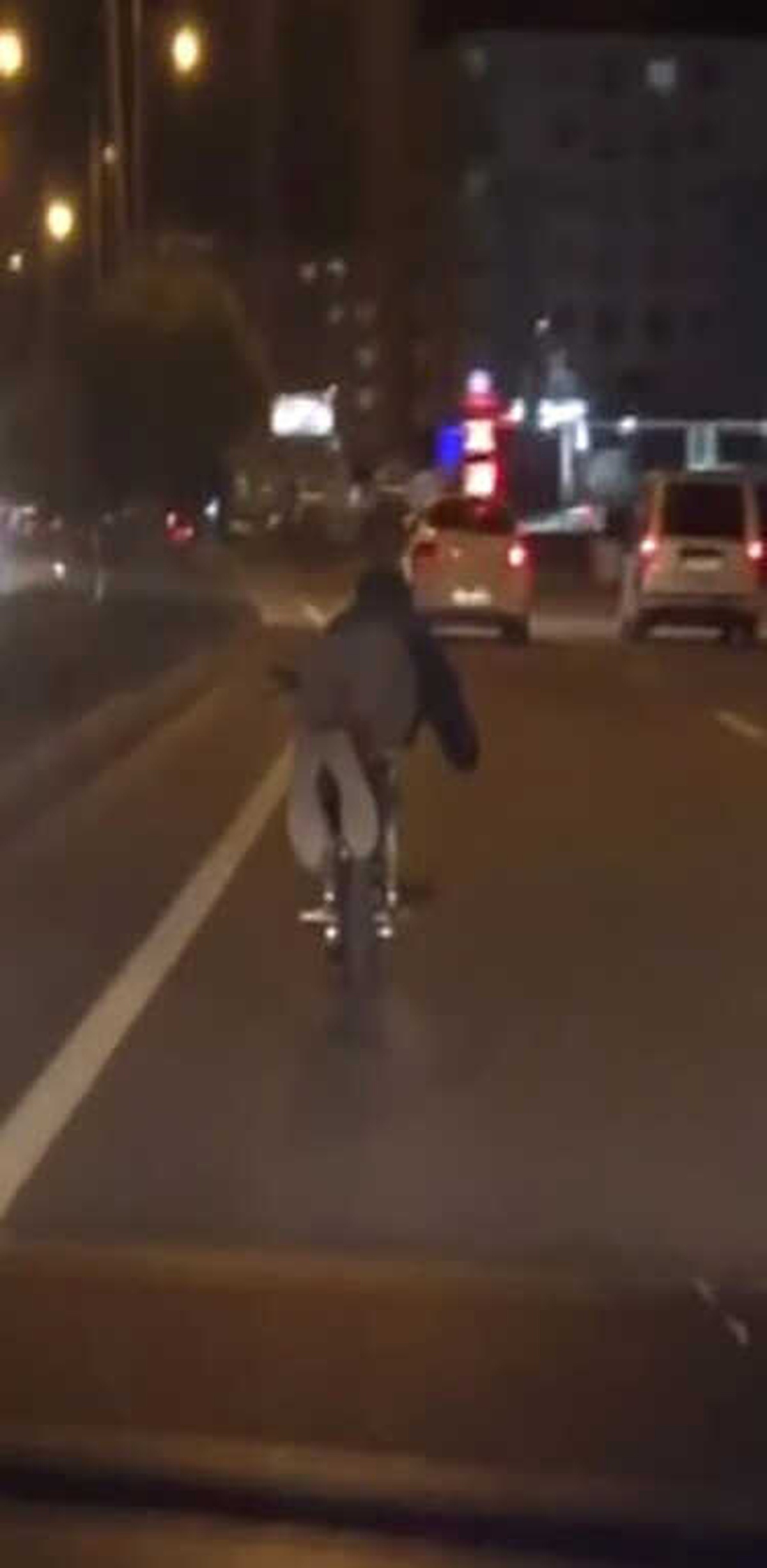 Motosiklet Üzerinde Tehlikeli Oyun