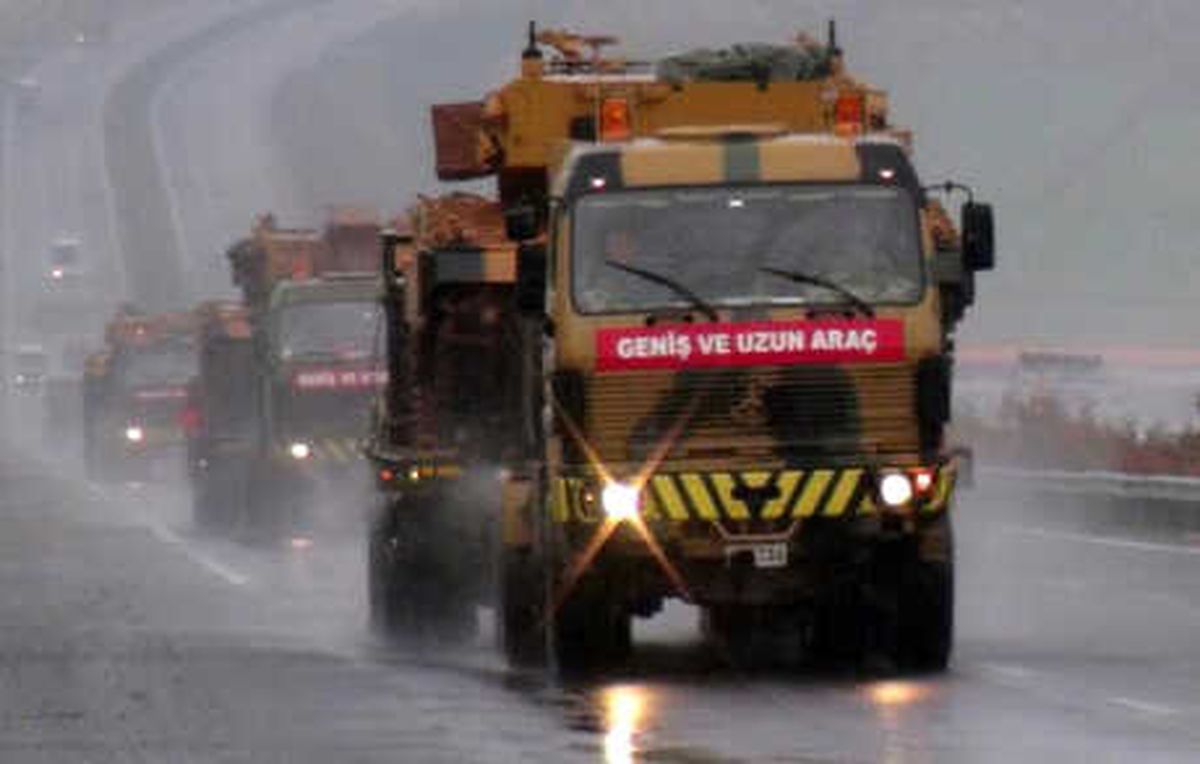Şanlıurfa\'ya Tank ve Obüs Sevkiyatı
