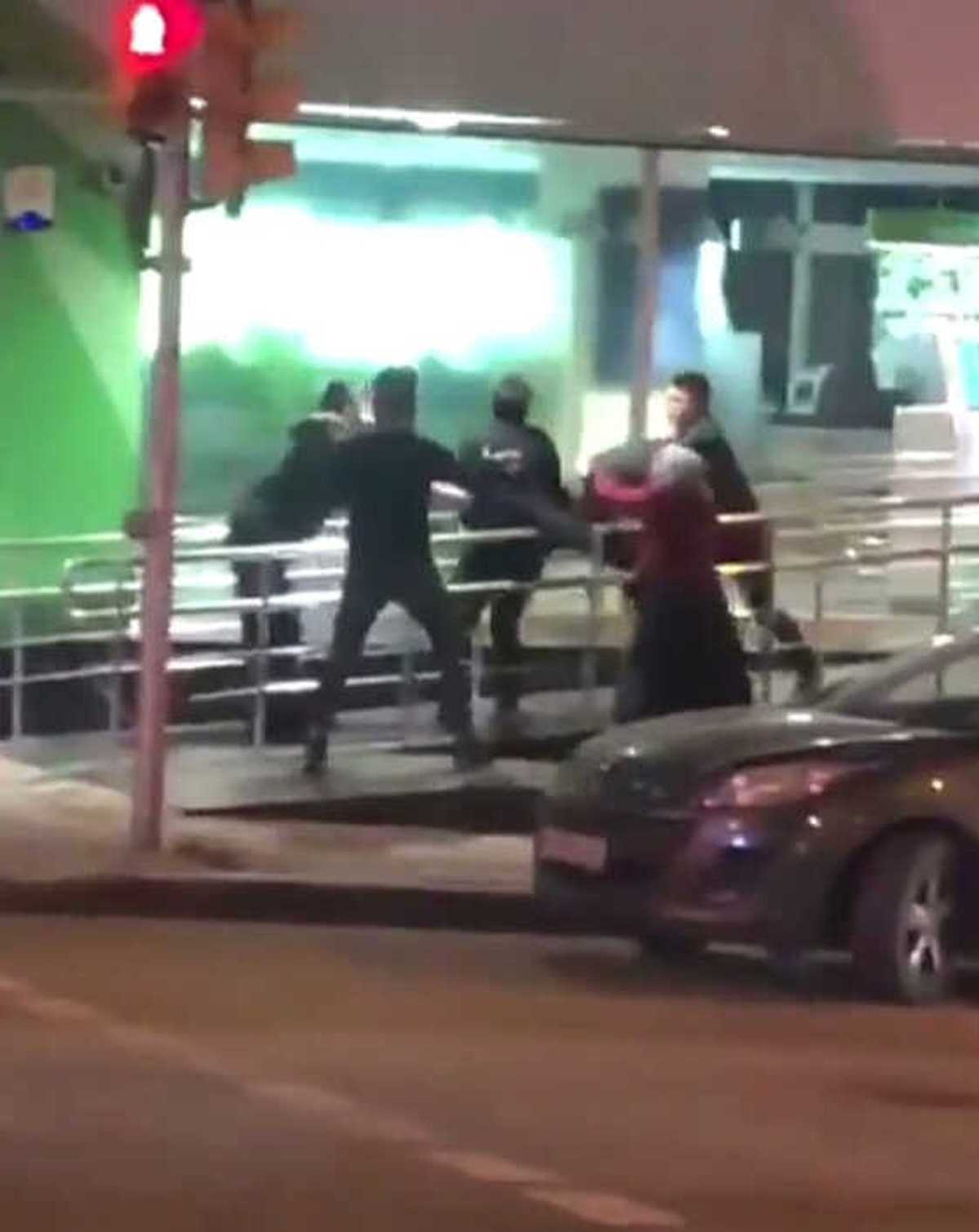 Üsküdar\'da Atm Sırasında Yumruklu Kavga