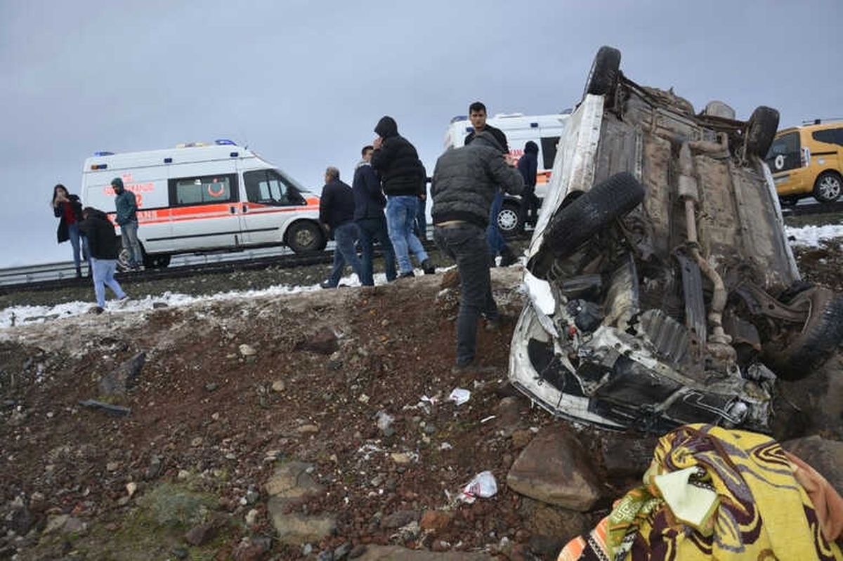 Yaralı Aileye İlk Müdahaleyi Doktor Çift Yaptı