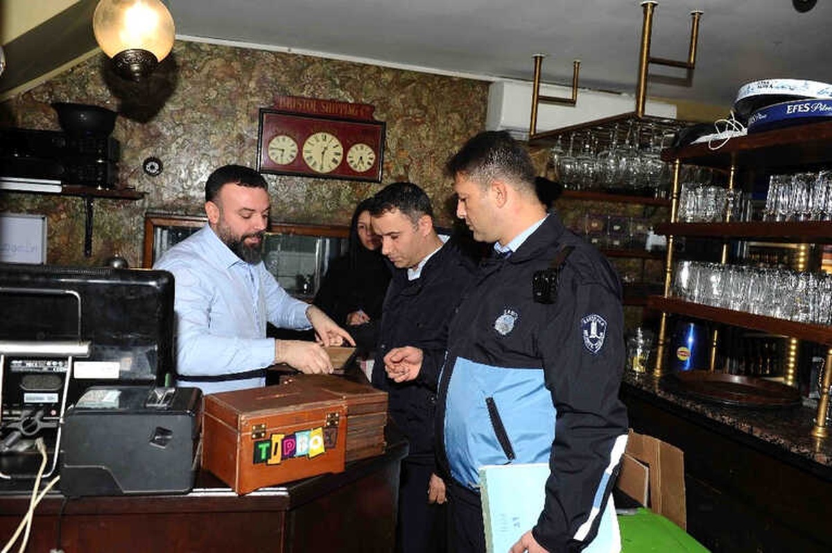 Yeni Yıl Öncesi Karşıyaka\'da Denetimler Sıklaştı