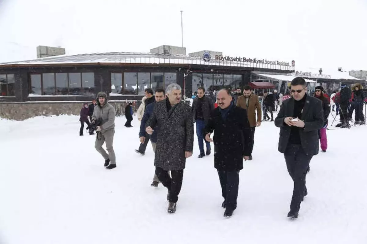 Başkan Çelik, Vali Günaydın ile Birlikte Erciyes'e Çıktı - Son Dakika