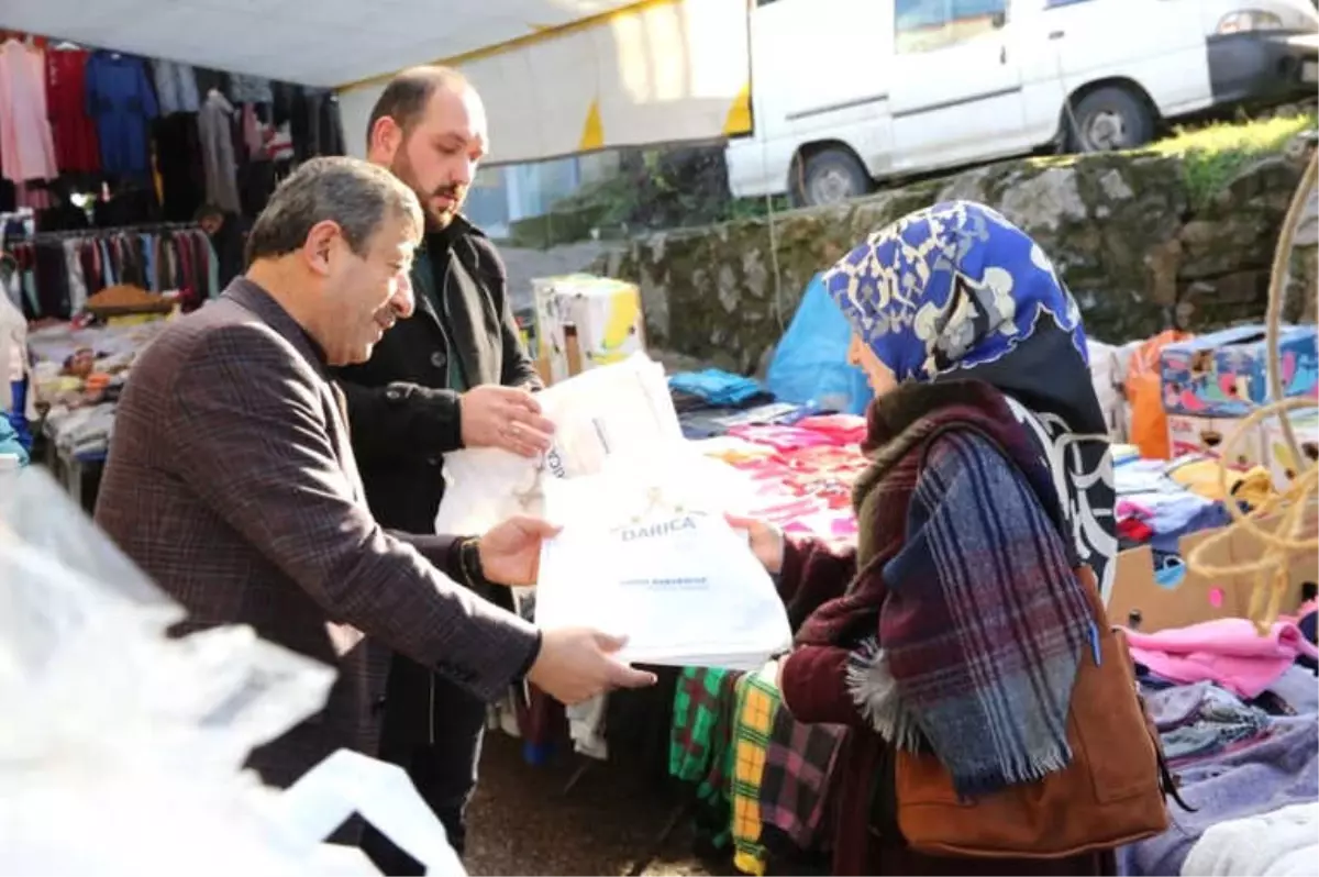 Belediye Başkanı Poşet Uygulamasına File Dağıtarak Destek Verdi