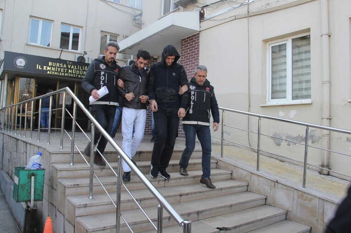 Bursa Polisinden Tacirlere Yıl Sonu Darbesi