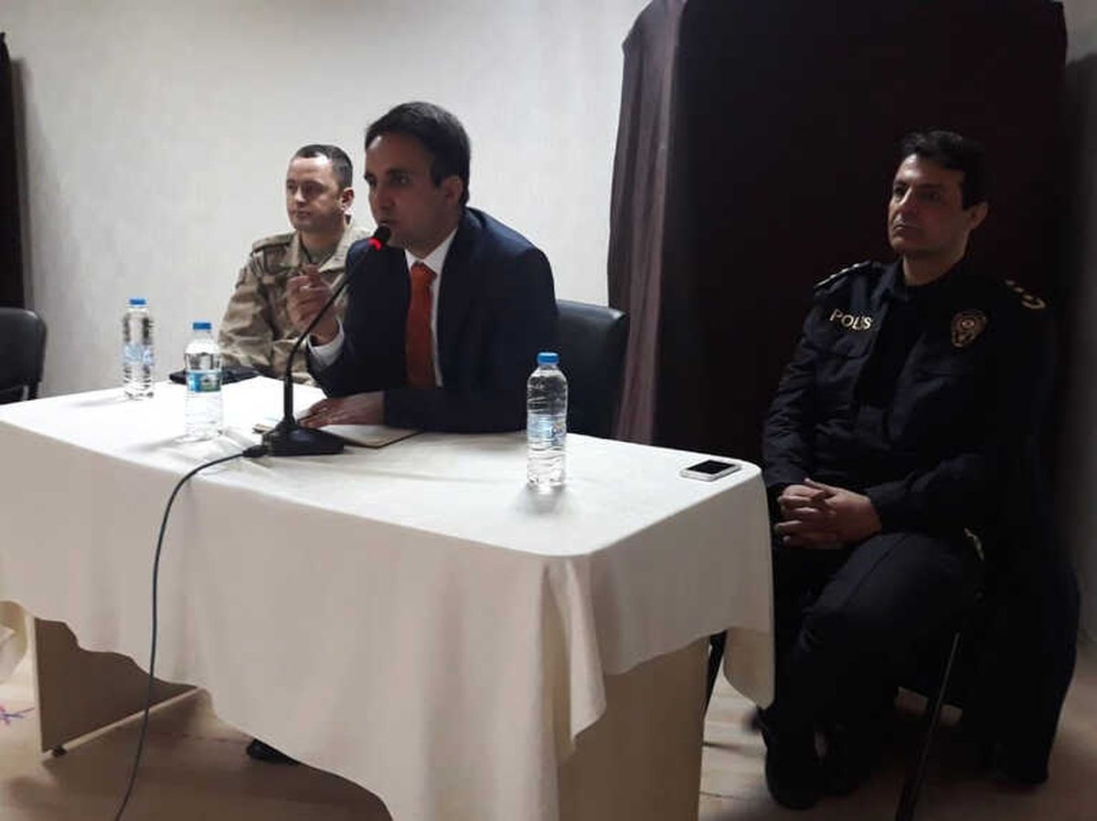 Çaldıran\'da Muhtarlarla İstişare Toplantısı