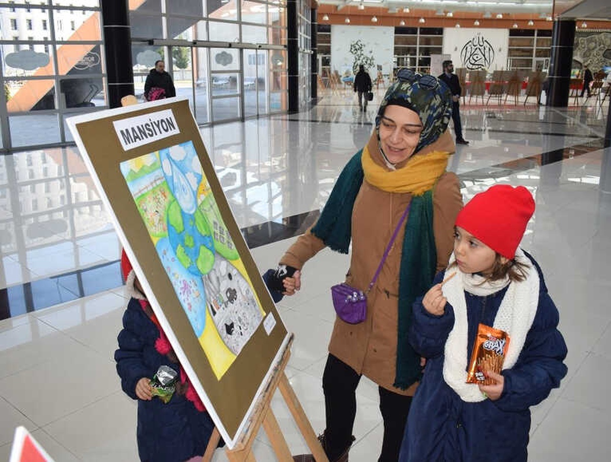 Çocuklar Resimle, Gençler Kompozisyonla Kente Saygıyı Anlattılar