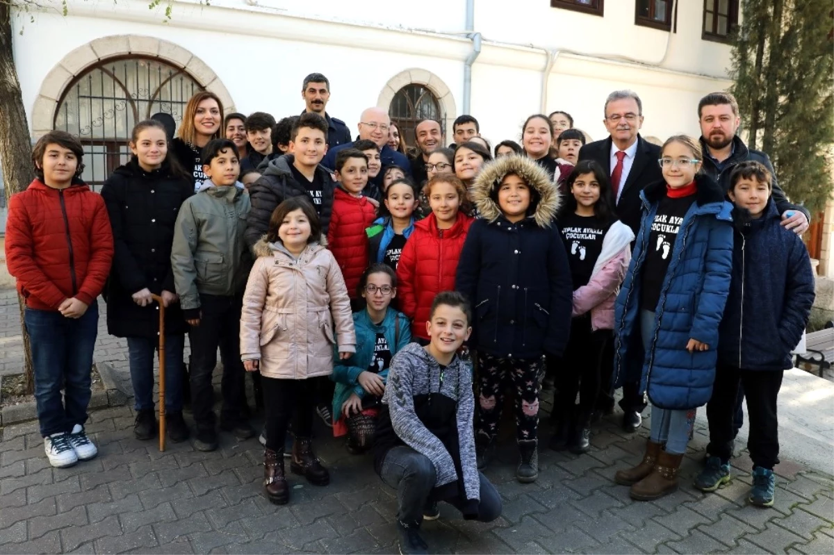 Ersin Korkut Tiyatrocu Çocuklar ile Buluştu