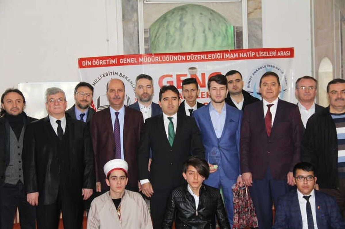 \'Genç Hatipler Minberde Hutbe Okuma Yarışması" Finali Şuhut\'ta Düzenlendi