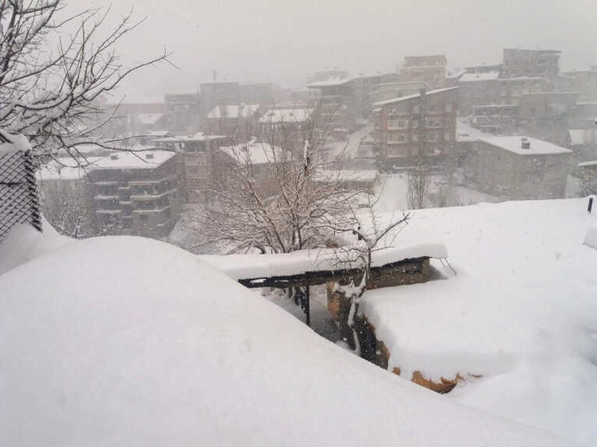 Hakkari\'de 30 Köy ve 66 Mezra Yolu Kapandı