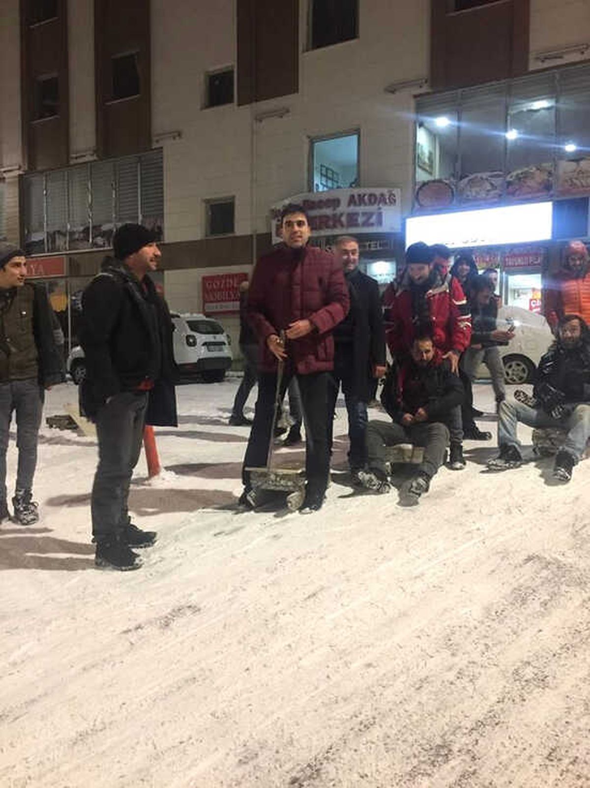 Karın Keyfini Kızak Kayarak Çıkardılar