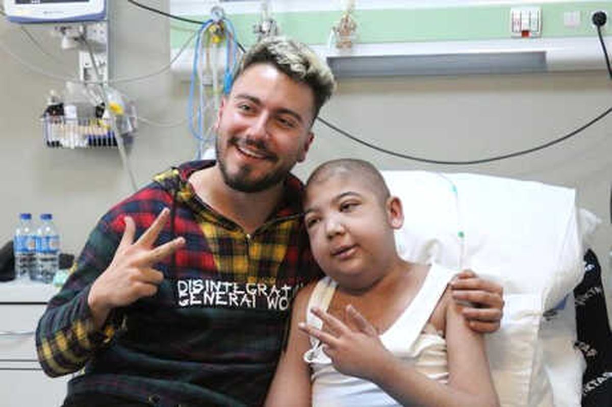 Lösemili Adnan\'ın İsteği Gerçek Oldu, Youtube Fenomeni Enes Batur Ziyarete Geldi