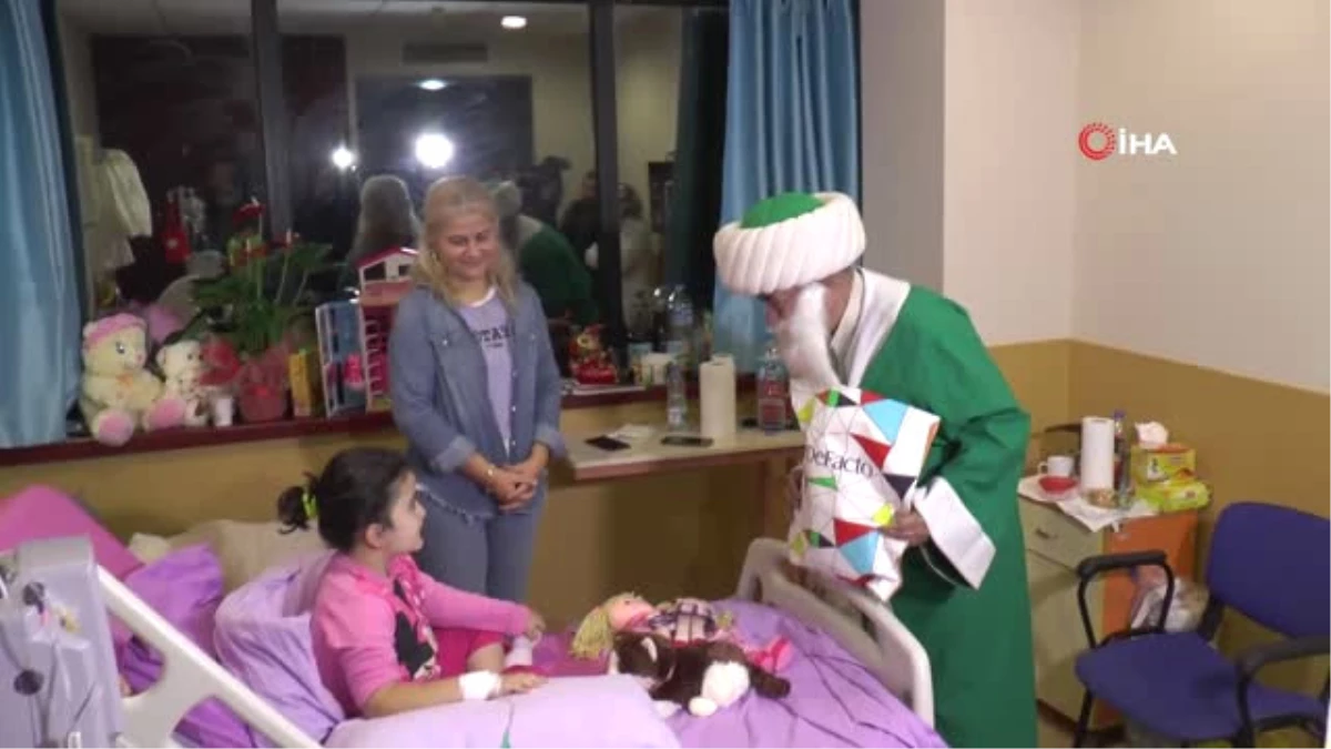 Nasreddin Hoca, Yeni Yılda Kanser Hastası Çocukları Sevindirdi
