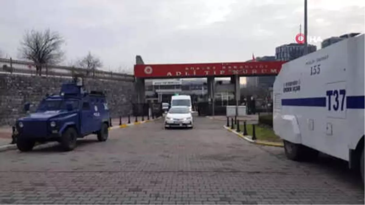 Öldürülen Genç Taraftarın Cenazesi Adli Tıp Kurumu\'ndan Alındı