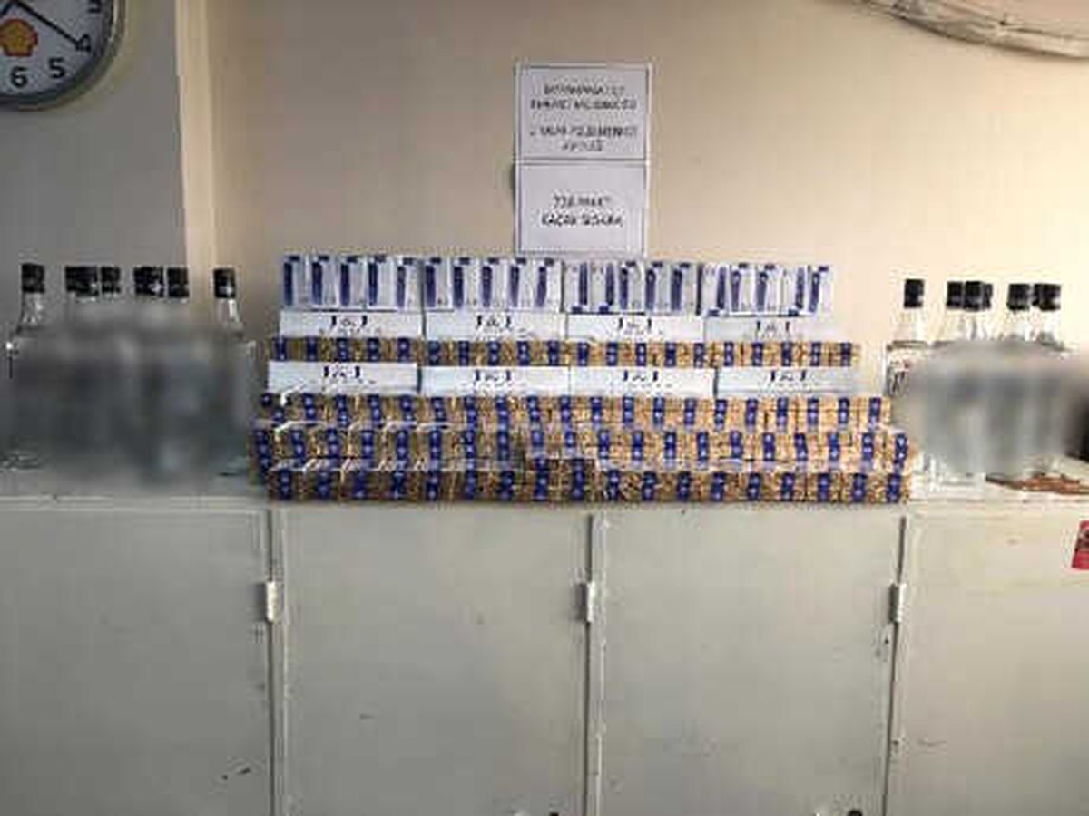 Otogar Polisinden Kaçak Sigara Operasyonu
