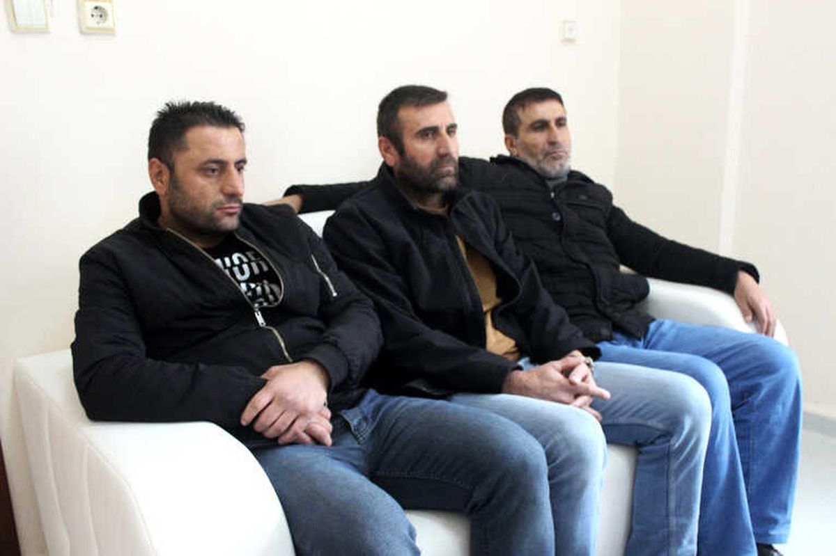 Polisiz" Deyip 2,5 Milyon Dolarlarını Çaldılar