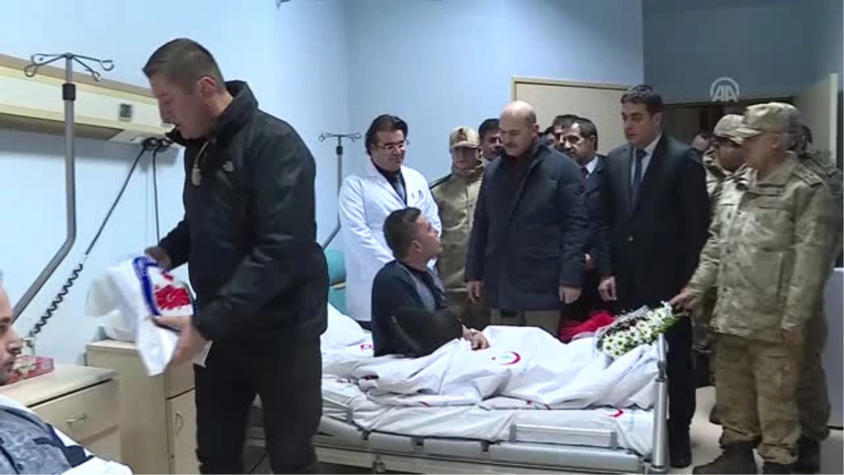 Soylu, Yüksekova Devlet Hastanesi\'nde Tedavi Gören Askerleri Ziyaret Etti - Hakkari