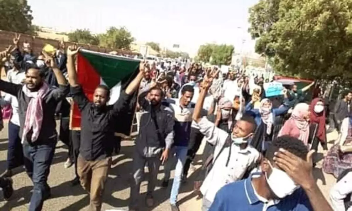 Sudan\'da Ekonomik Krizin Neden Olduğu Eylemler Devam Ediyor