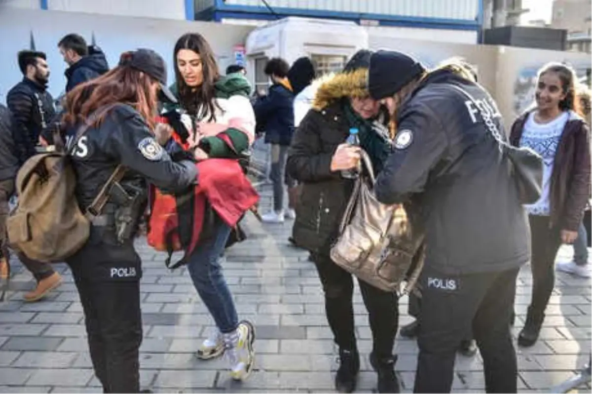 Taksim Meydanı Araç Trafiğine Kapatıldı