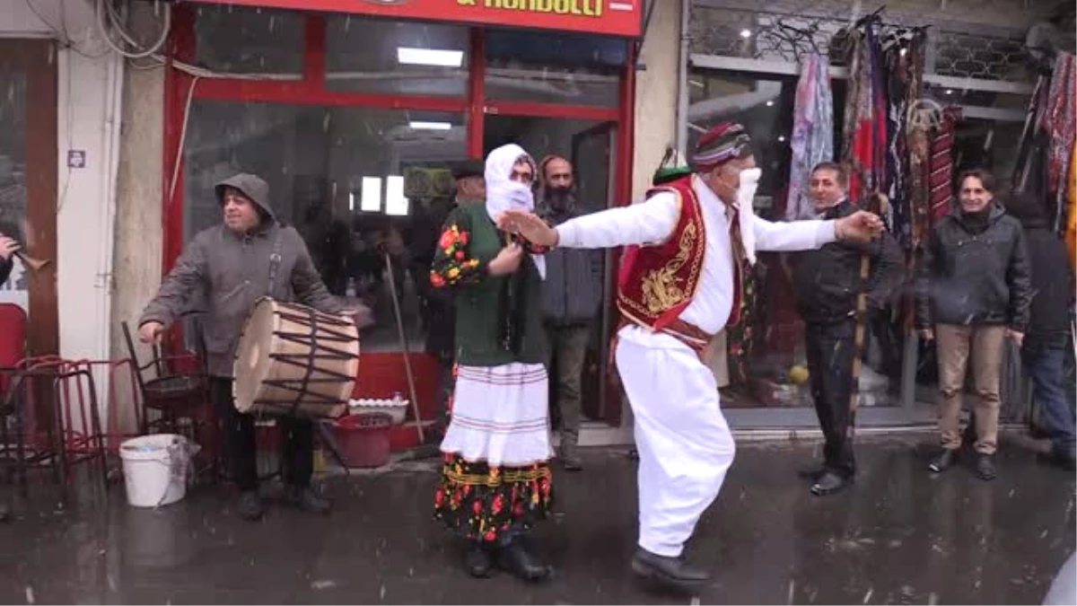 Tunceli\'de Yeni Yıl Öncesi "Khal Gağan" Etkinliği