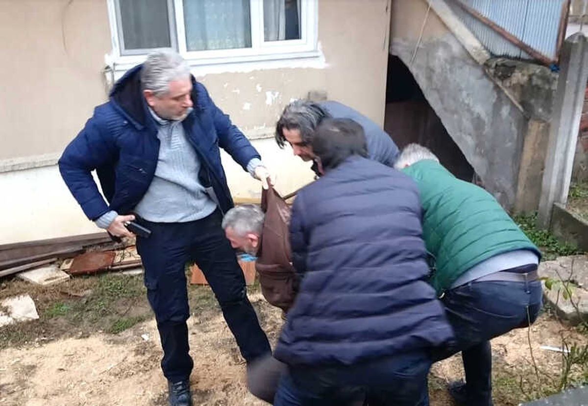 Veresiye Alamayınca Silah Zoruyla Aldı