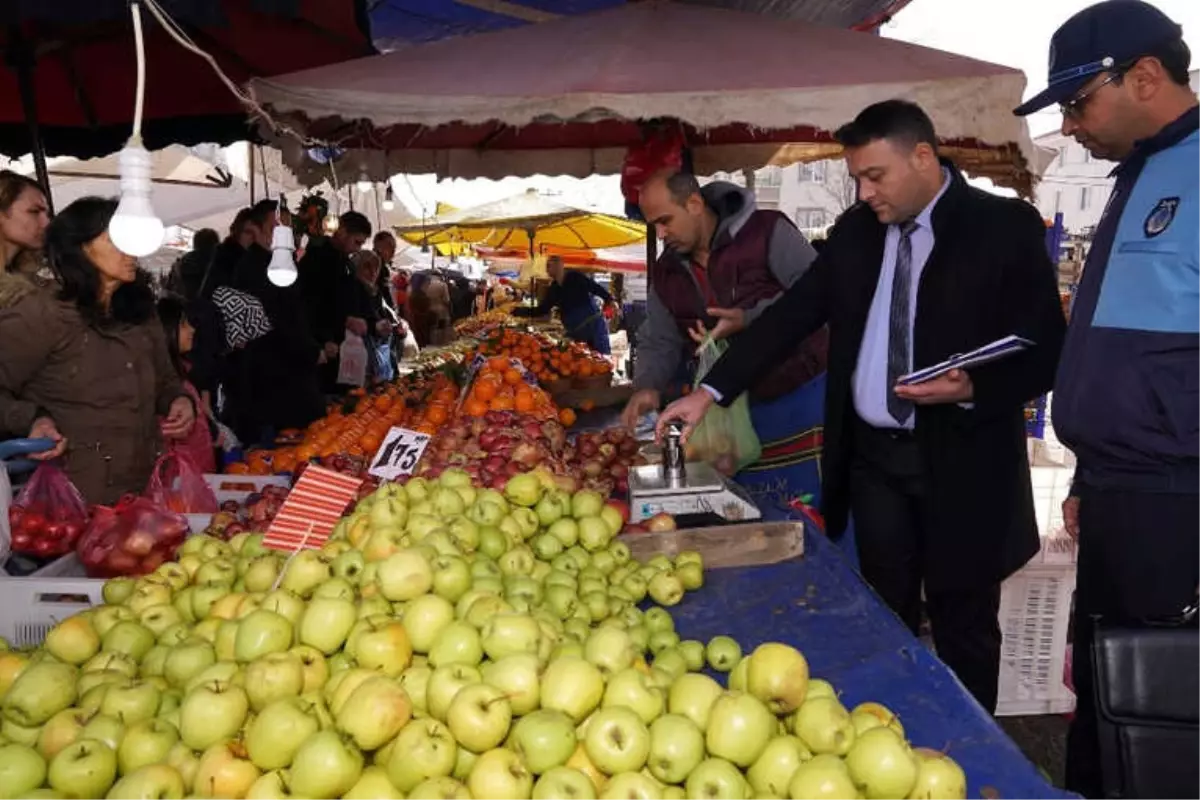 Zabıta Ekiplerinden Pazar Yerlerinde Denetim