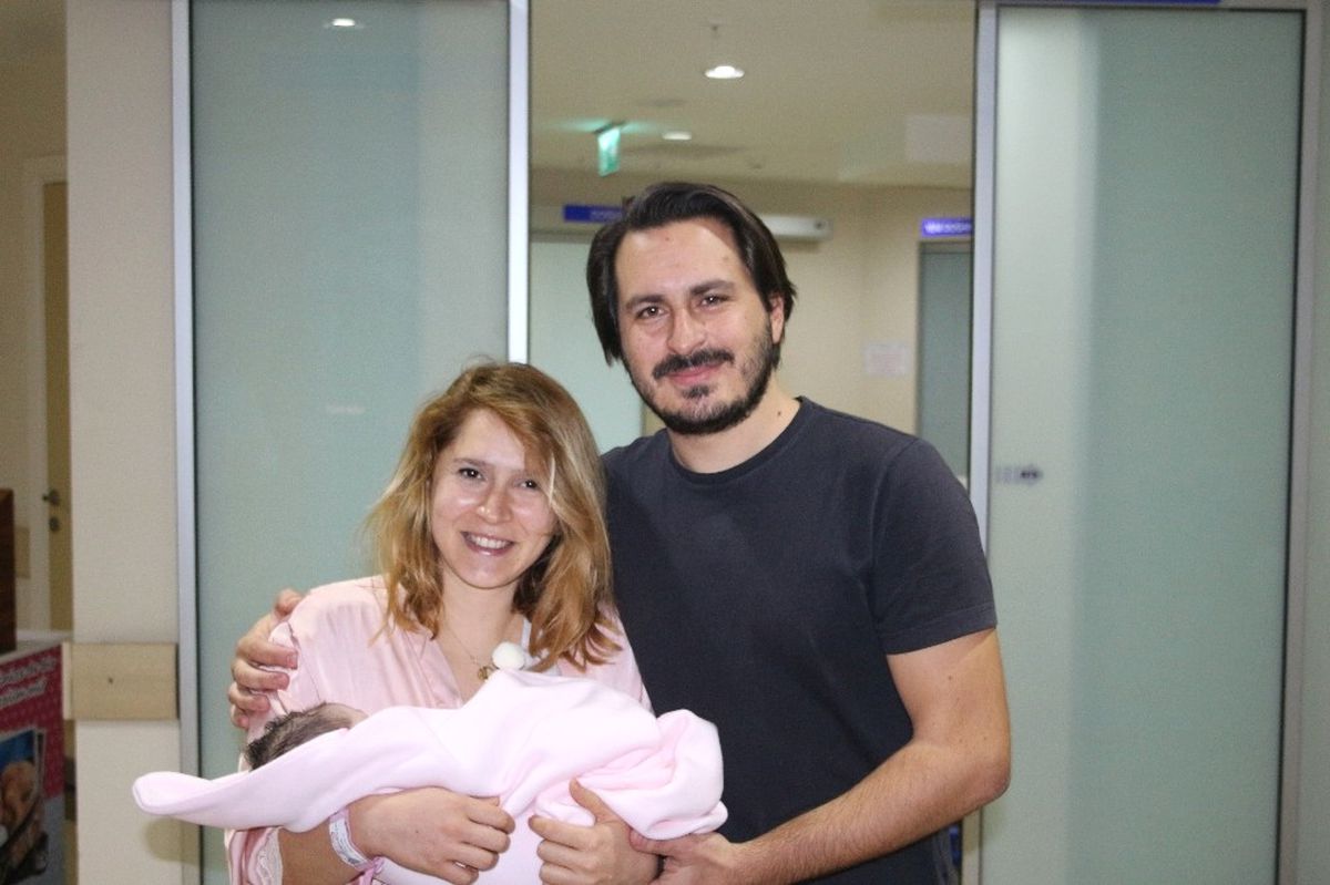 2019\'un İlk Bebeklerinden Biri İzmir\'de Dünyaya Geldi