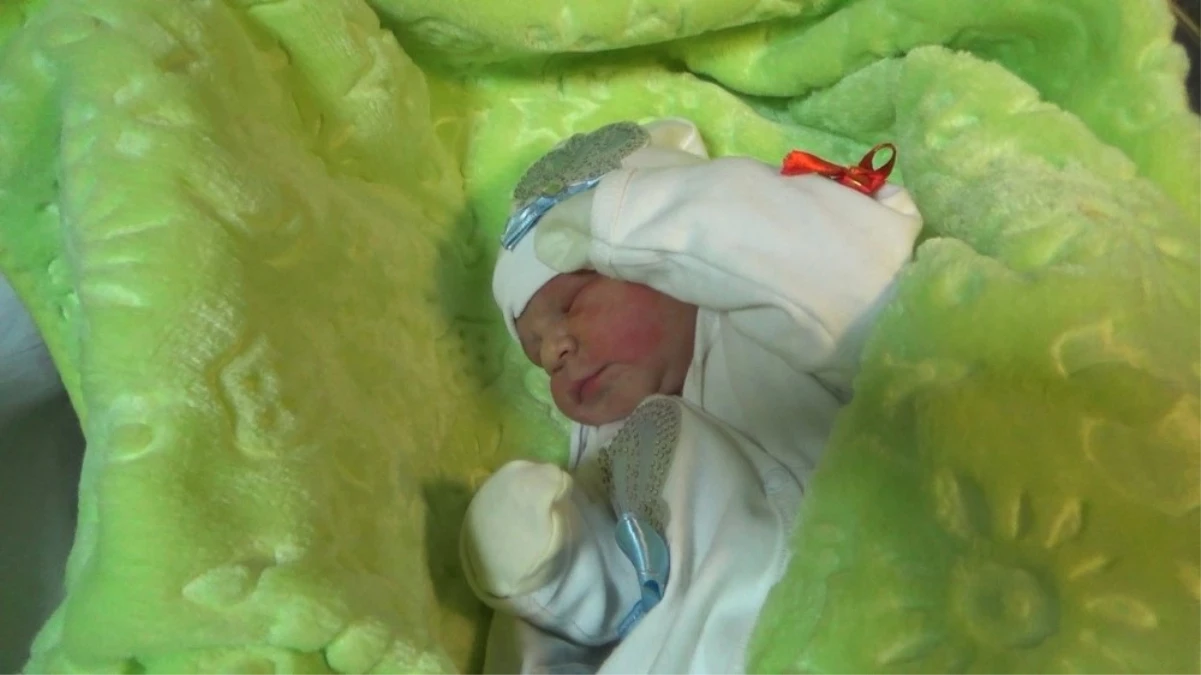 2019 Yılının İlk Bebekleri Dünyaya Geldi