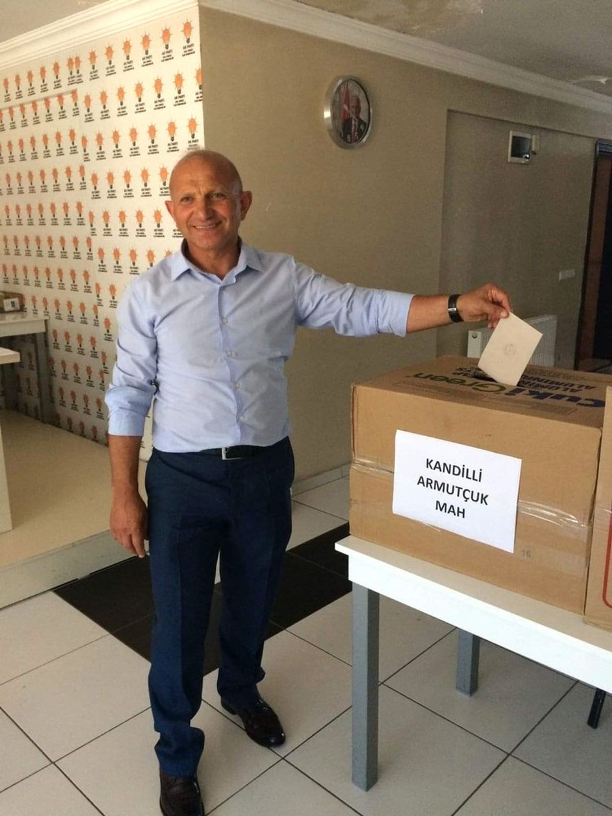 Ak Partili Başkan Silahlı Saldırıda Yaralandı