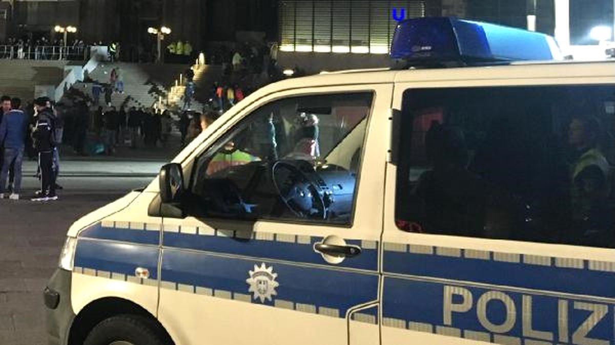 Almanya\'da Aynı Sürücü, 2 Şehirde Aracını İnsanların Üzerine Sürdü: 4 Ağır Yaralı